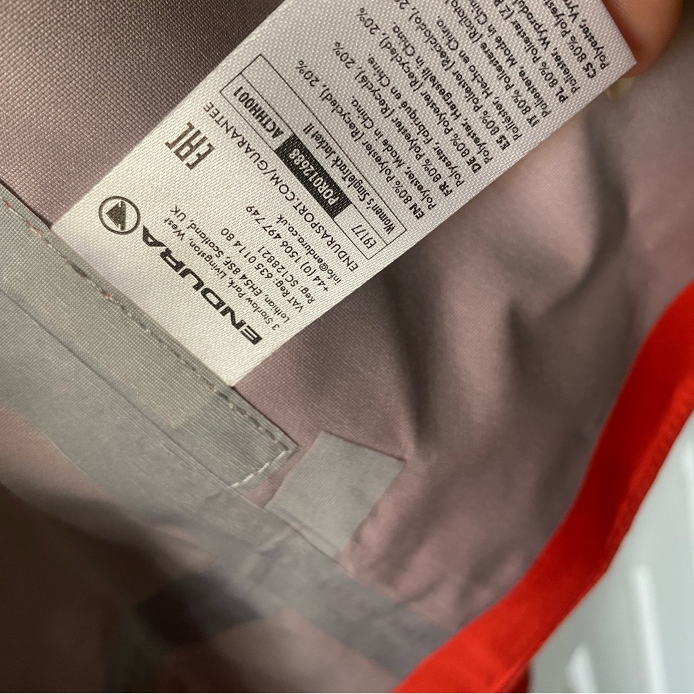 Endura Women’s Rain Jacket - Picture 8 of 9